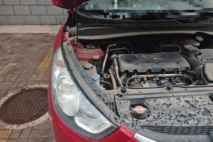 Used Hyundai ix35 2010 2.0L Automatic Two-Wheel Drive Elite Edition GLS Engine Bay Right