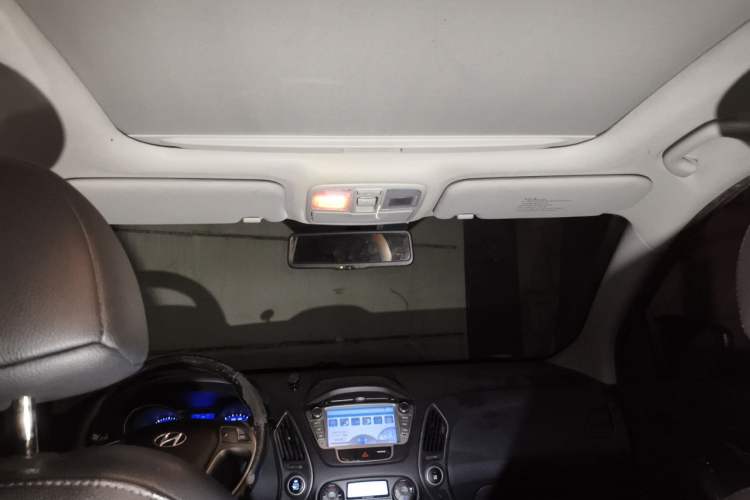 Used Hyundai ix35 2010 2.0L Automatic Two-Wheel Drive Elite Edition GLS Headliner