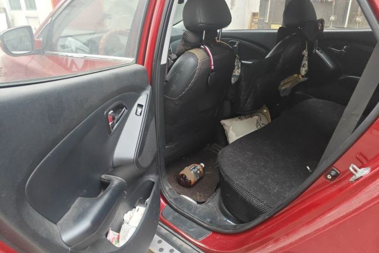 Used Hyundai ix35 2010 2.0L Automatic 4x4 Premium GLS Trim Left Rear Seat