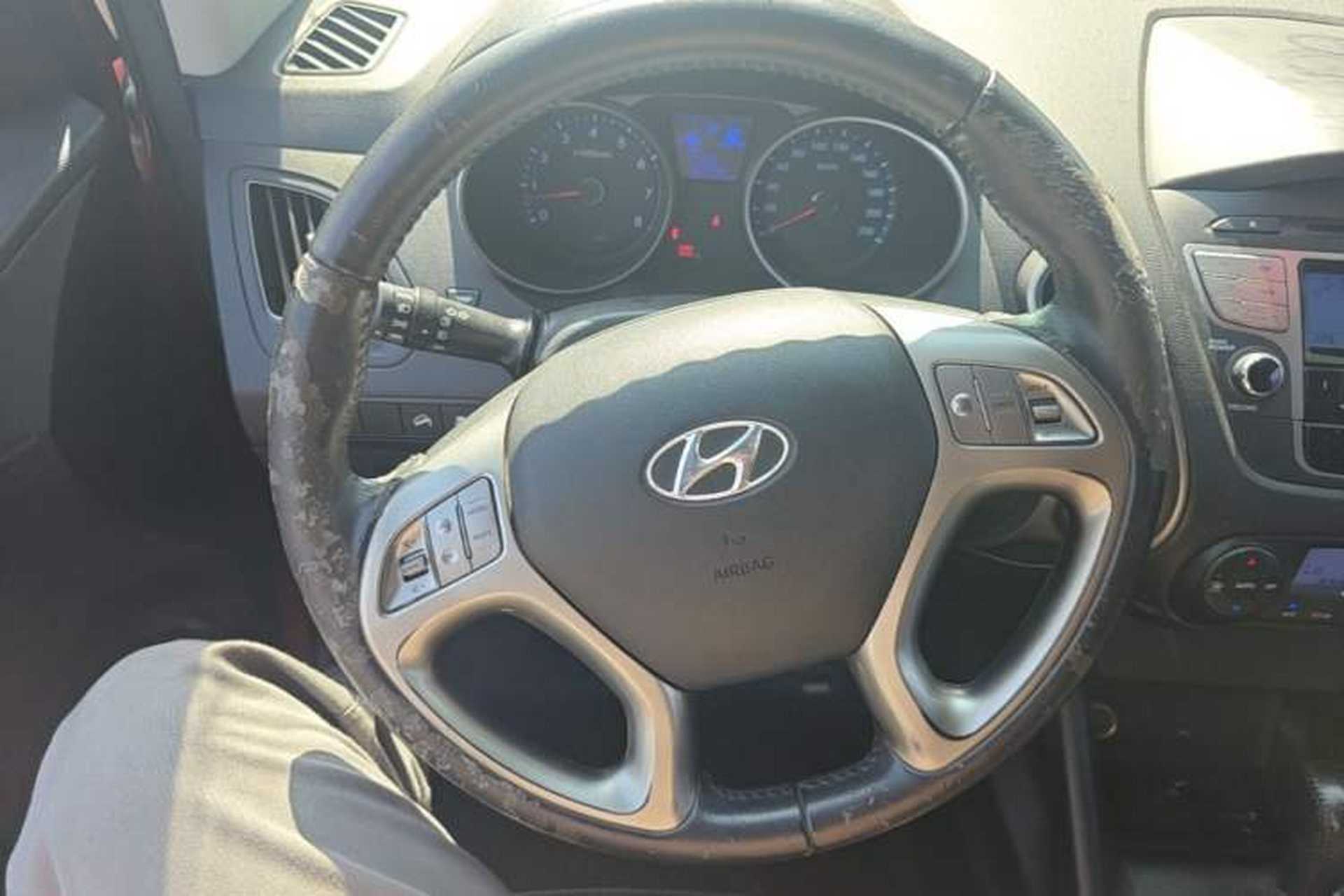 Used Hyundai ix35 2010 2.0L Automatic Two-Wheel Drive Elite Edition GLS Steering Wheel