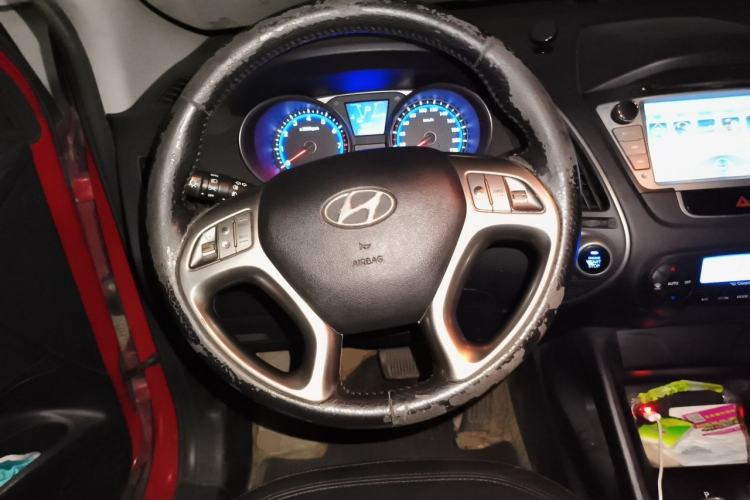 Used Hyundai ix35 2010 2.0L Automatic Two-Wheel Drive Elite Edition GLS Steering Wheel