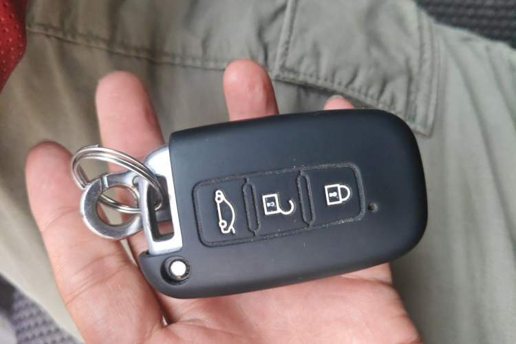 Used Hyundai ix35 2010 2.0L Automatic 4x4 Premium GLS Trim Vehicle Key