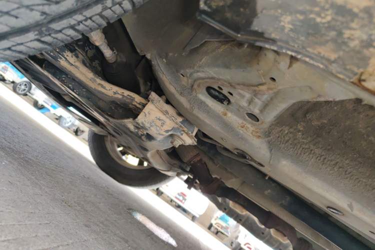 Used Hyundai ix35 2010 2.0L Automatic 4x4 Premium GLS Trim Chassis Front Left