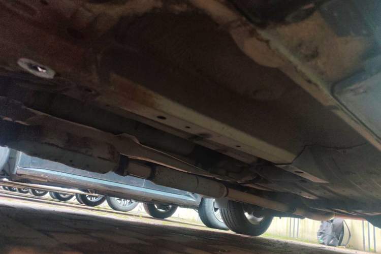 Used Hyundai ix35 2010 2.4L Automatic 2WD Prestige GLS Trim Chassis Front Left