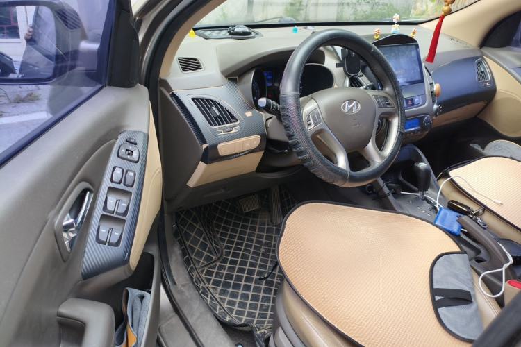 Used Hyundai ix35 2010 2.0L Automatic Two-Wheel Drive Elite Edition GLS Driver Seat
