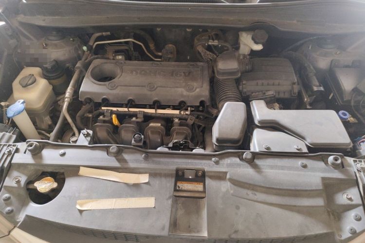 Used Hyundai ix35 2010 2.0L Automatic Two-Wheel Drive Elite Edition GLS Engine Bay