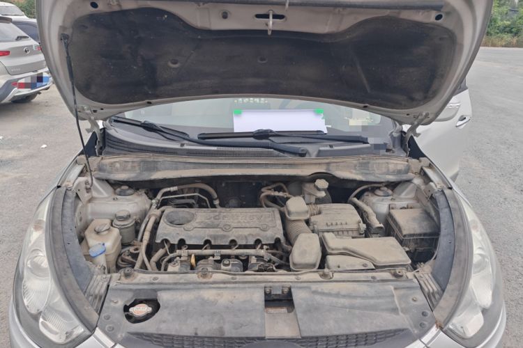 Used Hyundai ix35 2010 2.4L Automatic 4x4 GLS Navigation Edition Engine Bay