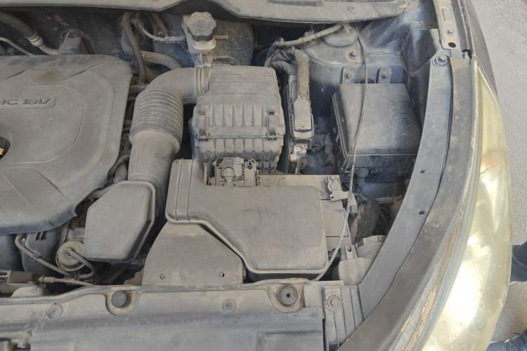 Used Hyundai ix35 2010 2.0L Automatic Two-Wheel Drive Elite Edition GLS Engine Bay Left