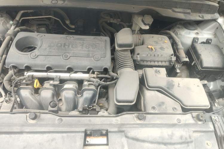 Used Hyundai ix35 2010 2.0L Automatic Two-Wheel Drive Elite Edition GLS Engine Bay