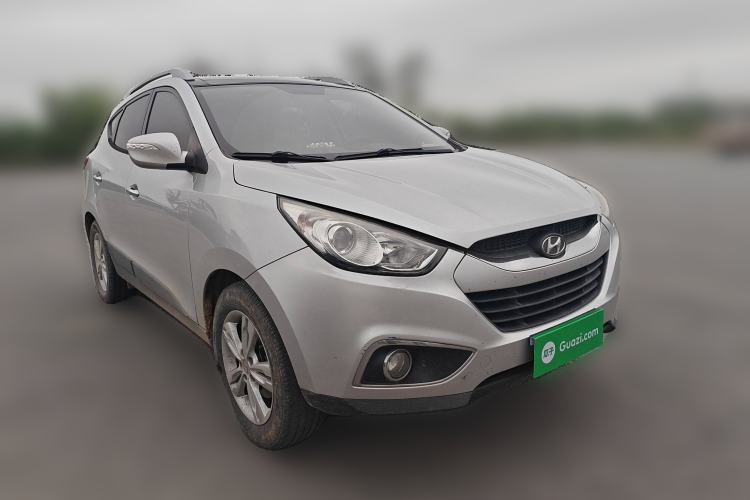 Used Hyundai ix35 2010 2.4L Automatic 4x4 GLS Navigation Edition Exterior 2