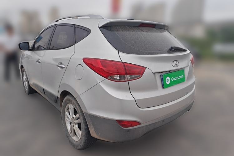 Used Hyundai ix35 2010 2.4L Automatic 4x4 GLS Navigation Edition Exterior 3