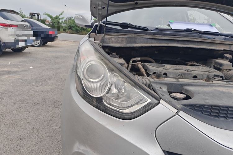 Used Hyundai ix35 2010 2.4L Automatic 4x4 GLS Navigation Edition Exterior 6