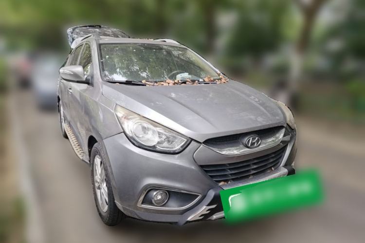 Used Hyundai ix35 2010 2.0L Automatic Two-Wheel Drive Elite Edition GLS Front Right 45 Deg