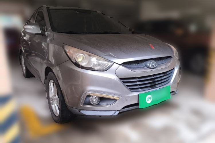 Used Hyundai ix35 2010 2.0L Automatic Two-Wheel Drive Elite Edition GLS Front Right 45 Deg