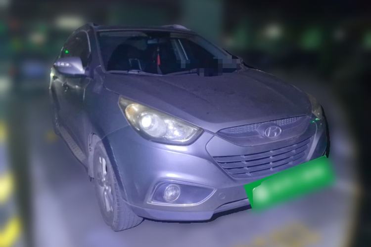 Used Hyundai ix35 2010 2.0L Automatic Two-Wheel Drive Elite Edition GLS Front Right 45 Deg