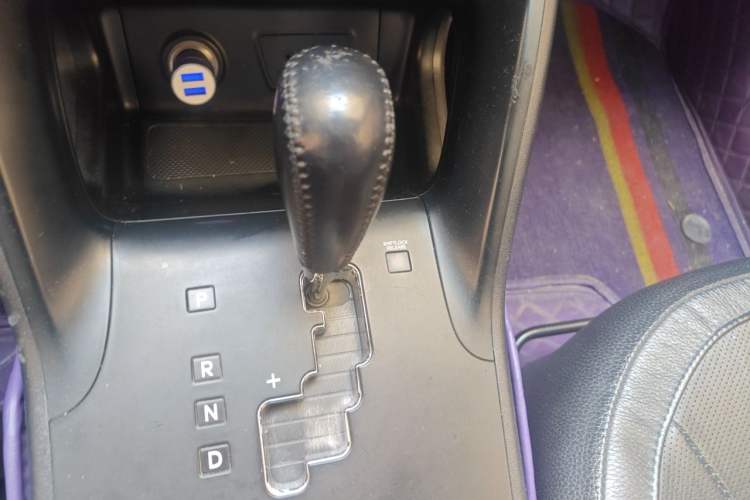 Used Hyundai ix35 2010 2.0L Automatic Two-Wheel Drive Elite Edition GLS Gear Lever