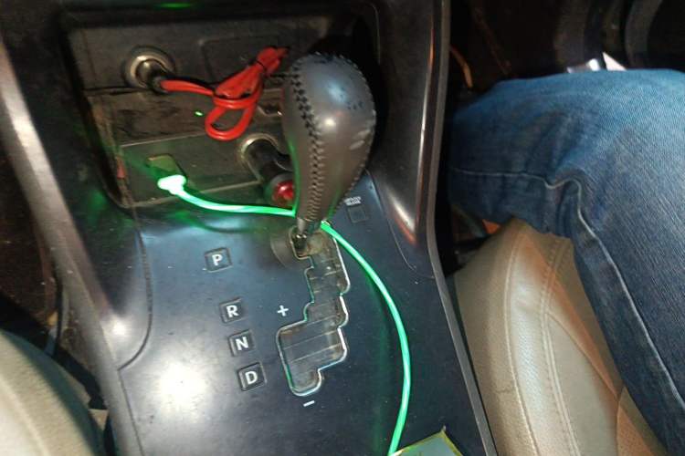 Used Hyundai ix35 2010 2.0L Automatic Two-Wheel Drive Elite Edition GLS Gear Lever