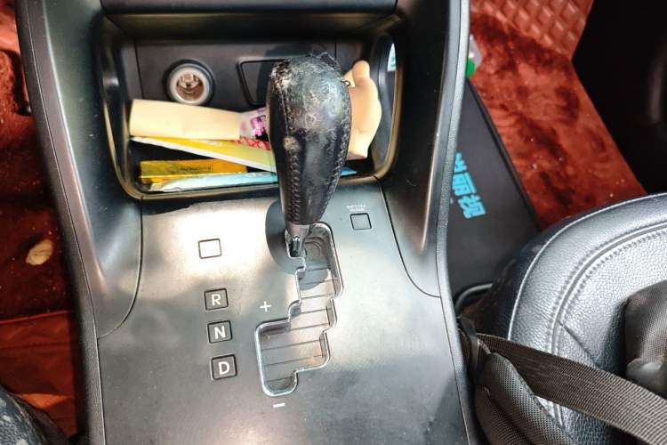 Used Hyundai ix35 2010 2.0L Automatic Two-Wheel Drive Elite Edition GLS Gear Lever