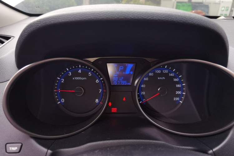 Used Hyundai ix35 2010 2.0L Automatic Two-Wheel Drive Elite Edition GLS Instrument Cluster