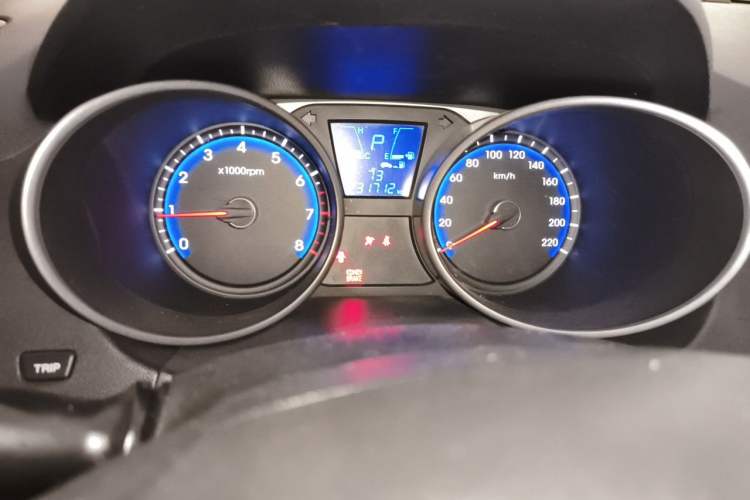 Used Hyundai ix35 2010 2.0L Automatic Two-Wheel Drive Elite Edition GLS Instrument Cluster