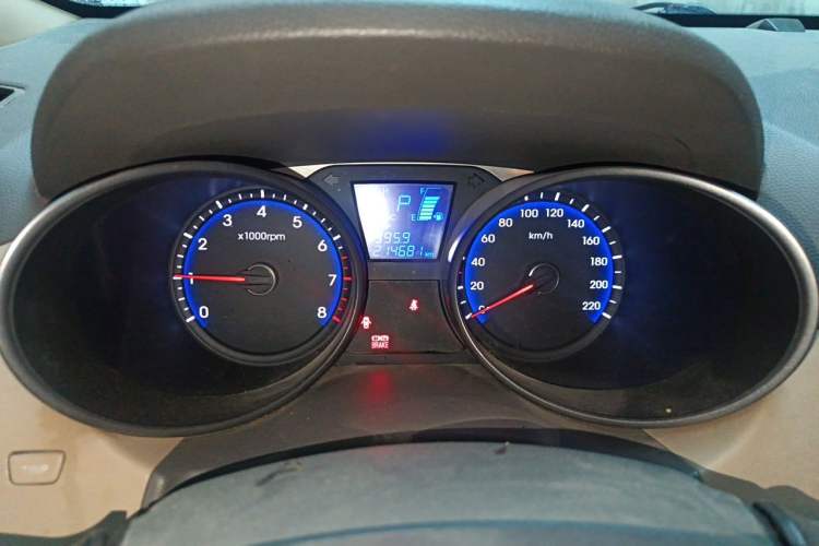 Used Hyundai ix35 2010 2.0L Automatic Two-Wheel Drive Elite Edition GLS Instrument Cluster