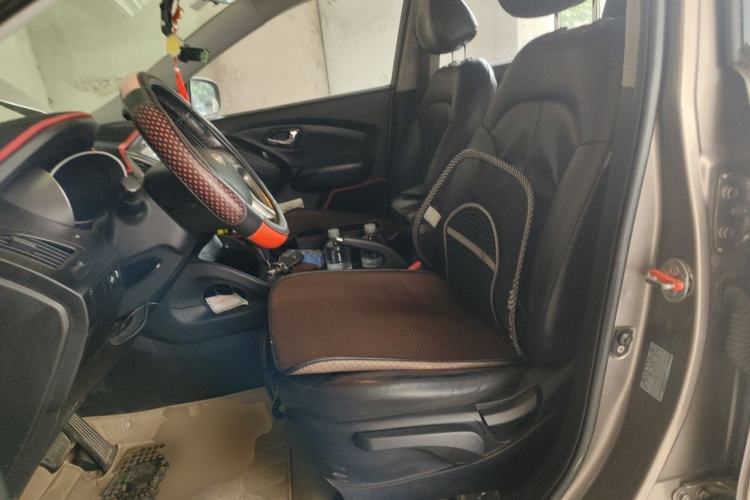 Used Hyundai ix35 2010 2.0L Automatic Two-Wheel Drive Elite Edition GLS Left Front Seat
