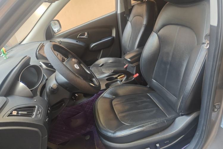 Used Hyundai ix35 2010 2.0L Automatic Two-Wheel Drive Elite Edition GLS Left Front Seat