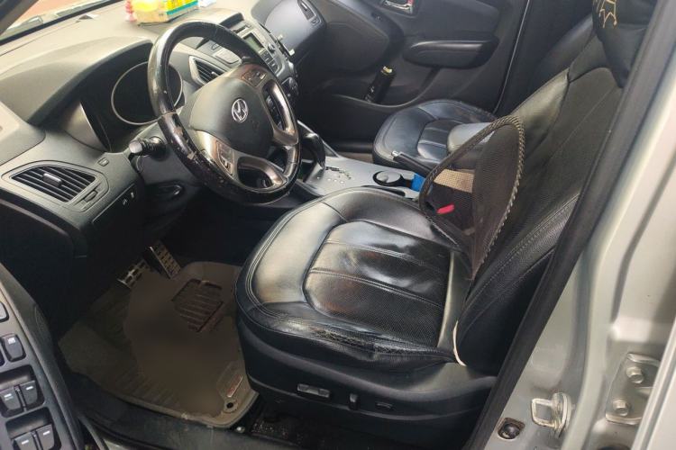 Used Hyundai ix35 2010 2.4L Automatic 2WD Prestige GLS Trim Left Front Seat
