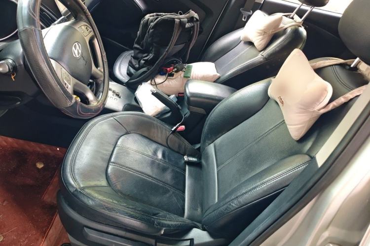 Used Hyundai ix35 2010 2.0L Automatic Two-Wheel Drive Elite Edition GLS Left Front Seat