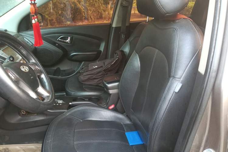 Used Hyundai ix35 2010 2.0L Automatic Two-Wheel Drive Elite Edition GLS Left Front Seat