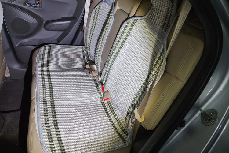 Used Hyundai ix35 2010 2.0L Automatic 4x4 Premium GLS Trim Left Rear Seat