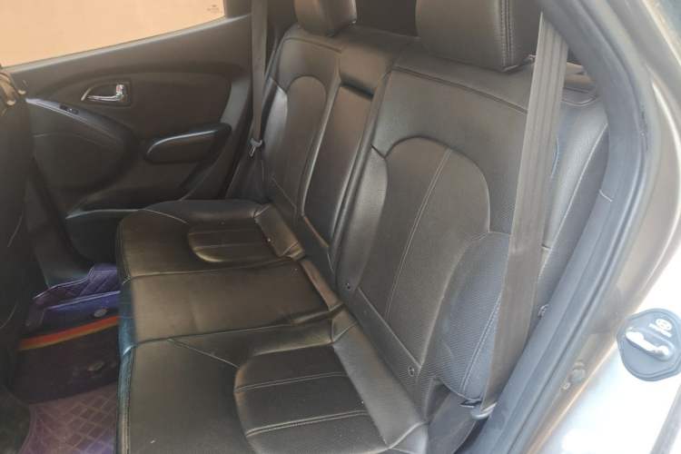 Used Hyundai ix35 2010 2.0L Automatic Two-Wheel Drive Elite Edition GLS Left Rear Seat