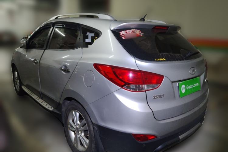 Used Hyundai ix35 2010 2.0L Automatic 4x4 Premium GLS Trim Rear Left 45 Deg