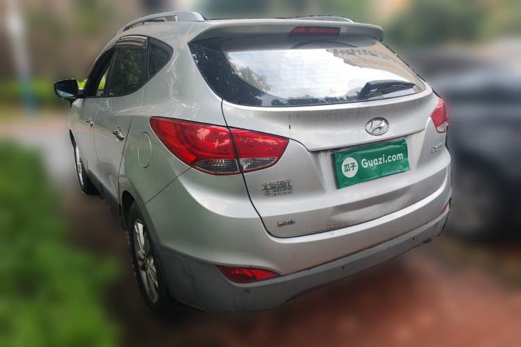 Used Hyundai ix35 2010 2.4L Automatic 2WD Prestige GLS Trim Rear Left 45 Deg