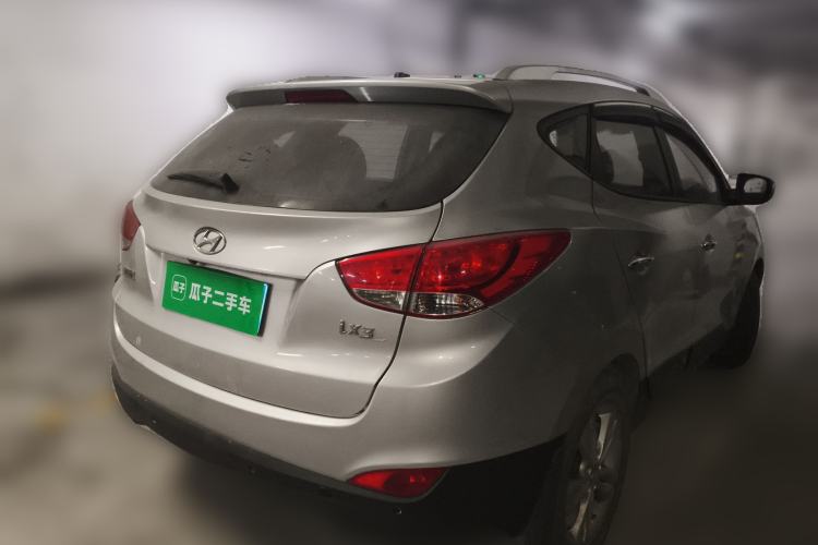 Used Hyundai ix35 2010 2.0L Automatic Two-Wheel Drive Elite Edition GLS Rear Right 45 Deg
