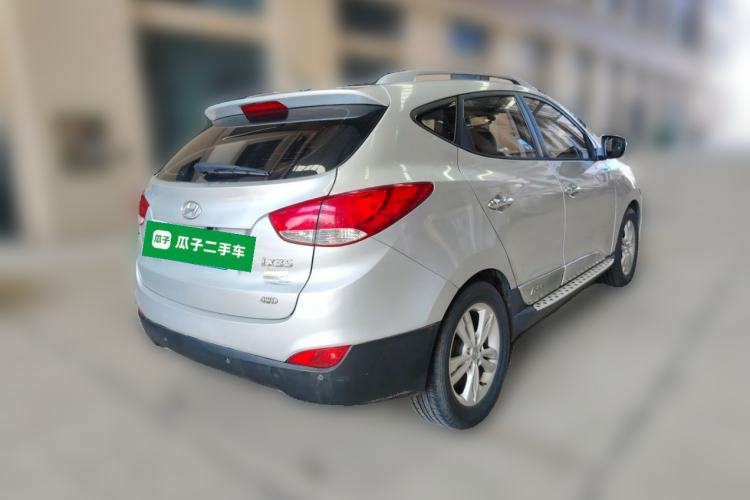Used Hyundai ix35 2010 2.0L Automatic 4x4 Premium GLS Trim Rear Right 45 Deg
