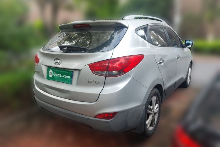 Used Hyundai ix35 2010 2.4L Automatic 2WD Prestige GLS Trim Rear Right 45 Deg