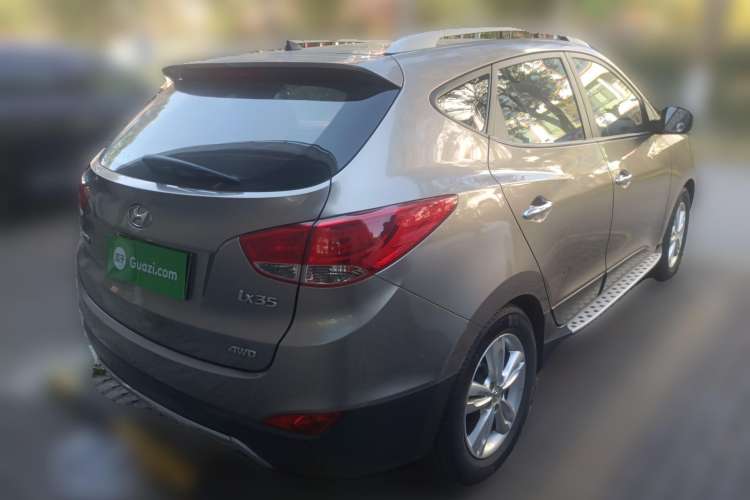 Used Hyundai ix35 2010 2.0L Automatic 4x4 Premium GLS Trim Rear Right 45 Deg