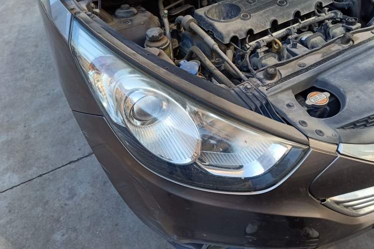 Used Hyundai ix35 2010 2.0L Automatic Two-Wheel Drive Elite Edition GLS Right Front Headlight
