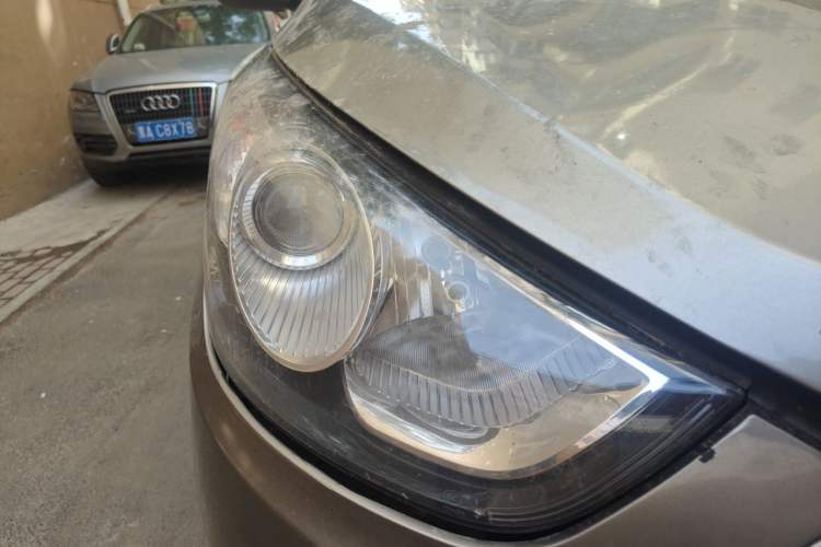 Used Hyundai ix35 2010 2.0L Automatic Two-Wheel Drive Elite Edition GLS Right Front Headlight