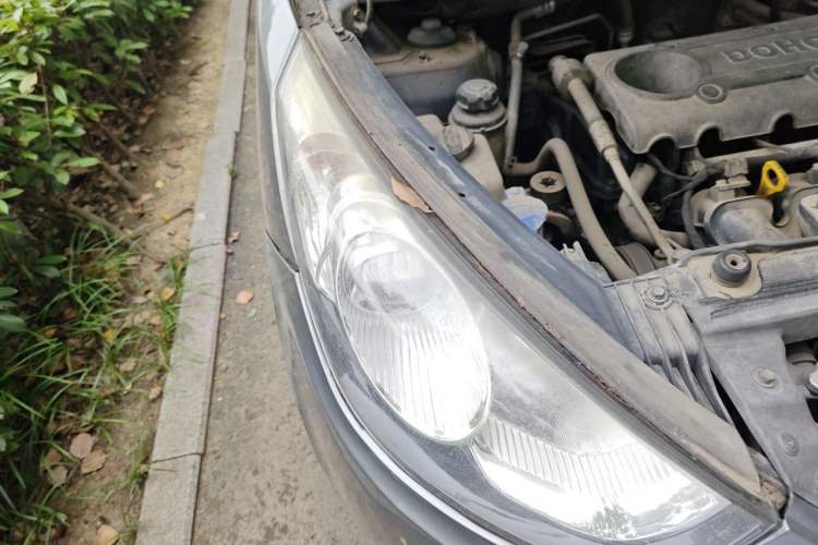 Used Hyundai ix35 2010 2.0L Automatic Two-Wheel Drive Elite Edition GLS Right Front Headlight