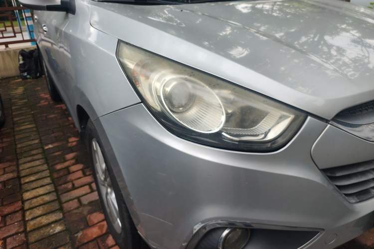 Used Hyundai ix35 2010 2.4L Automatic 2WD Prestige GLS Trim Right Front Headlight