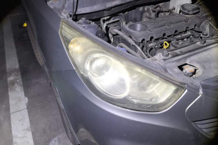 Used Hyundai ix35 2010 2.0L Automatic Two-Wheel Drive Elite Edition GLS Right Front Headlight