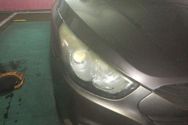 Used Hyundai ix35 2010 2.0L Automatic Two-Wheel Drive Elite Edition GLS Right Front Headlight
