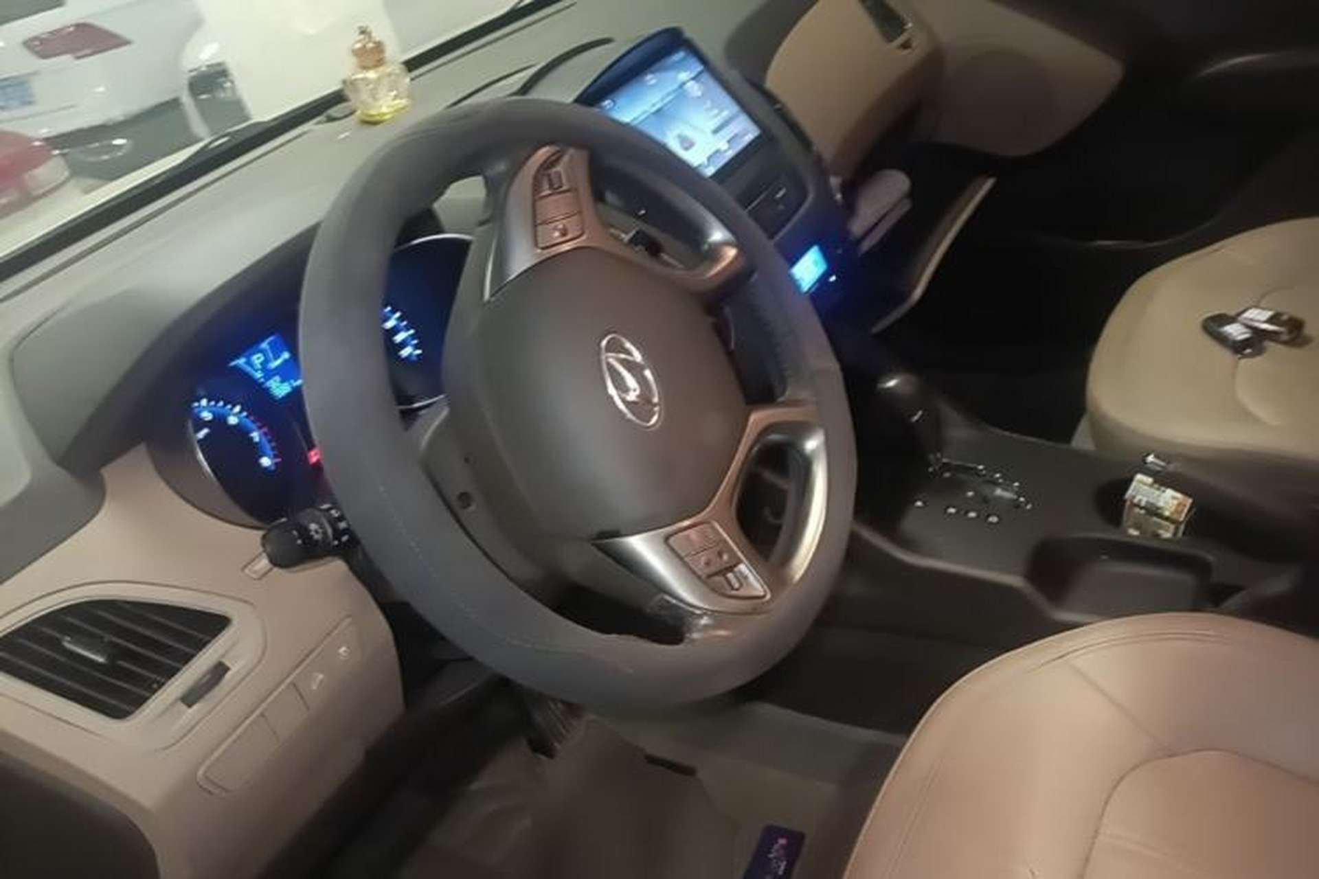 Used Hyundai ix35 2010 2.0L Automatic Two-Wheel Drive Elite Edition GLS Steering Wheel