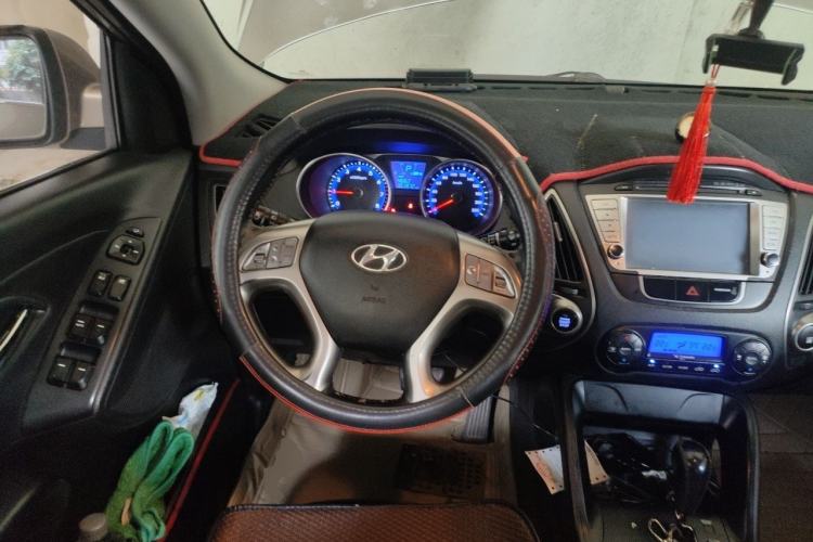 Used Hyundai ix35 2010 2.0L Automatic Two-Wheel Drive Elite Edition GLS Steering Wheel