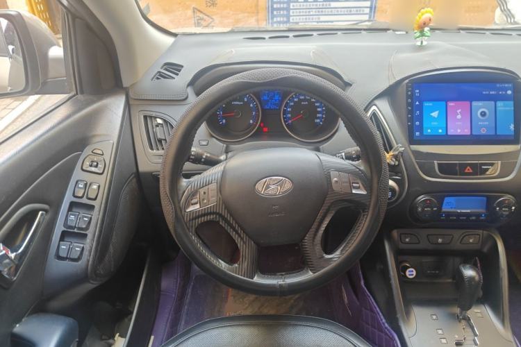 Used Hyundai ix35 2010 2.0L Automatic Two-Wheel Drive Elite Edition GLS Steering Wheel