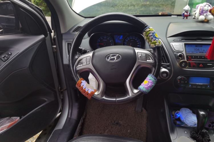 Used Hyundai ix35 2010 2.0L Automatic Two-Wheel Drive Elite Edition GLS Steering Wheel