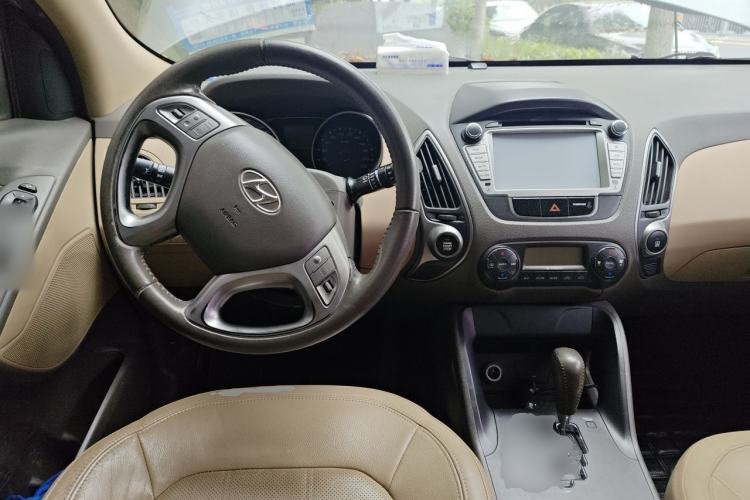 Used Hyundai ix35 2010 2.0L Automatic Two-Wheel Drive Elite Edition GLS Steering Wheel