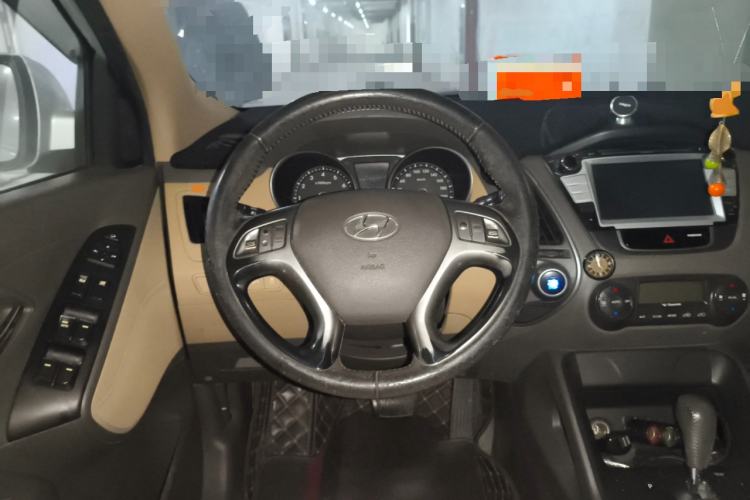 Used Hyundai ix35 2010 2.0L Automatic Two-Wheel Drive Elite Edition GLS Steering Wheel